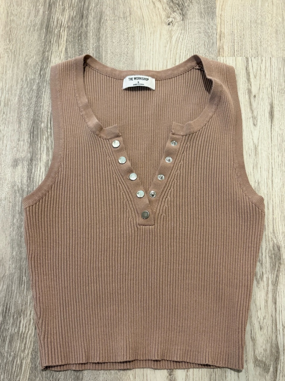 Women’s sleeveless top